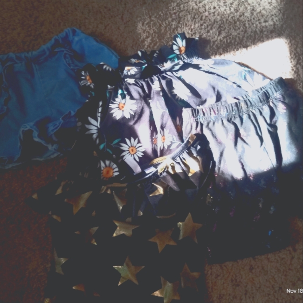 Girls 5/6 bundle shorts, and bathing suit